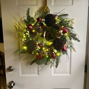 26 inch wreath with lights